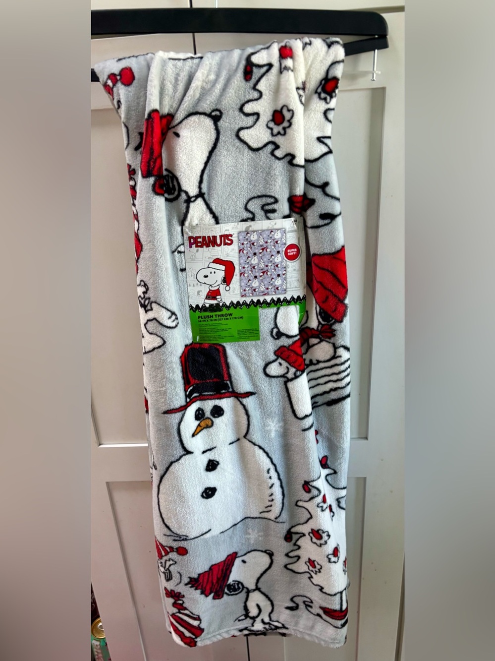 Peanuts Christmas Holiday Fleece Pajama Throw - White & Red blanket
